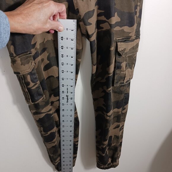 I & M Jeans, Camo Cargo Jogger Pants, Belted, Size Small, Tactical, Utility - Picture 11 of 14